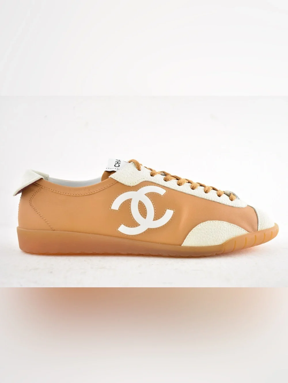 Chanel 26P Brown White Leather Suede CC Logo Flat Runner Trainer Sneaker 39.5 - Picture 2 of 16
